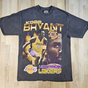 AM VINTAGE KOBE BRYANT #8 ORIGINAL GRAY SIZE MEDIUM T-SHIRT LAKERS LOS ANGELES